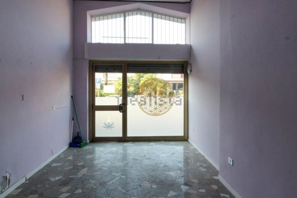 locale commerciale in vendita a Mediglia