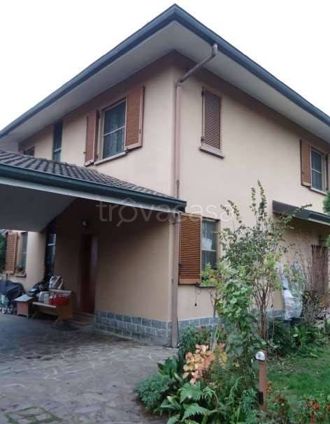 casa indipendente in vendita a Mediglia