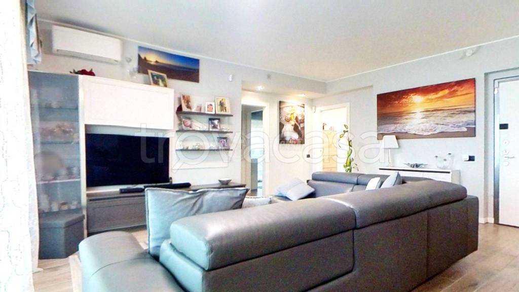 appartamento in vendita a Mediglia in zona Bettolino