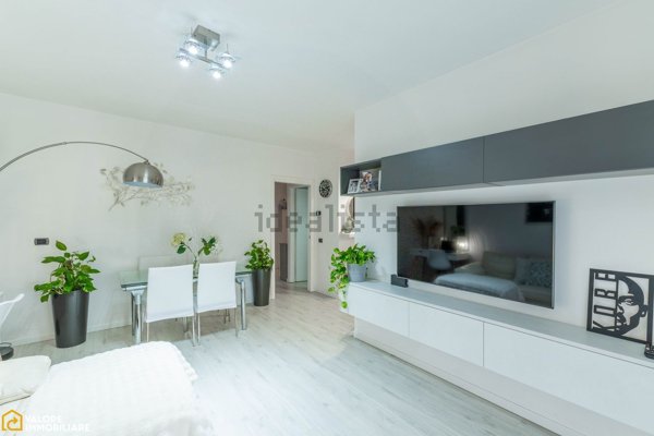 appartamento in vendita a Mediglia in zona Bettolino