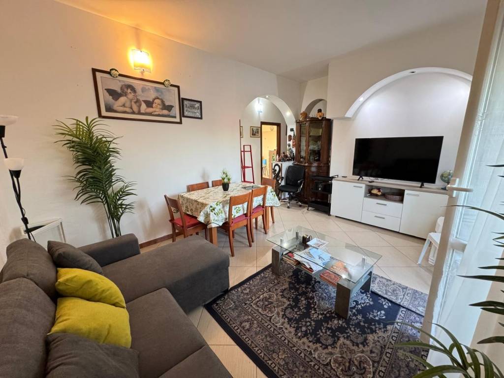 appartamento in vendita a Mediglia in zona Robbiano