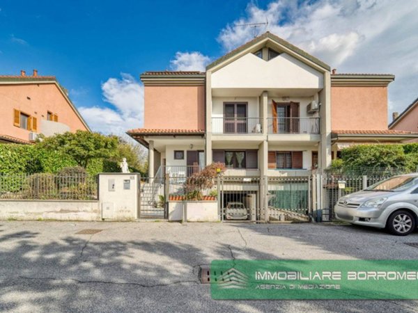 casa indipendente in vendita a Mediglia in zona Robbiano