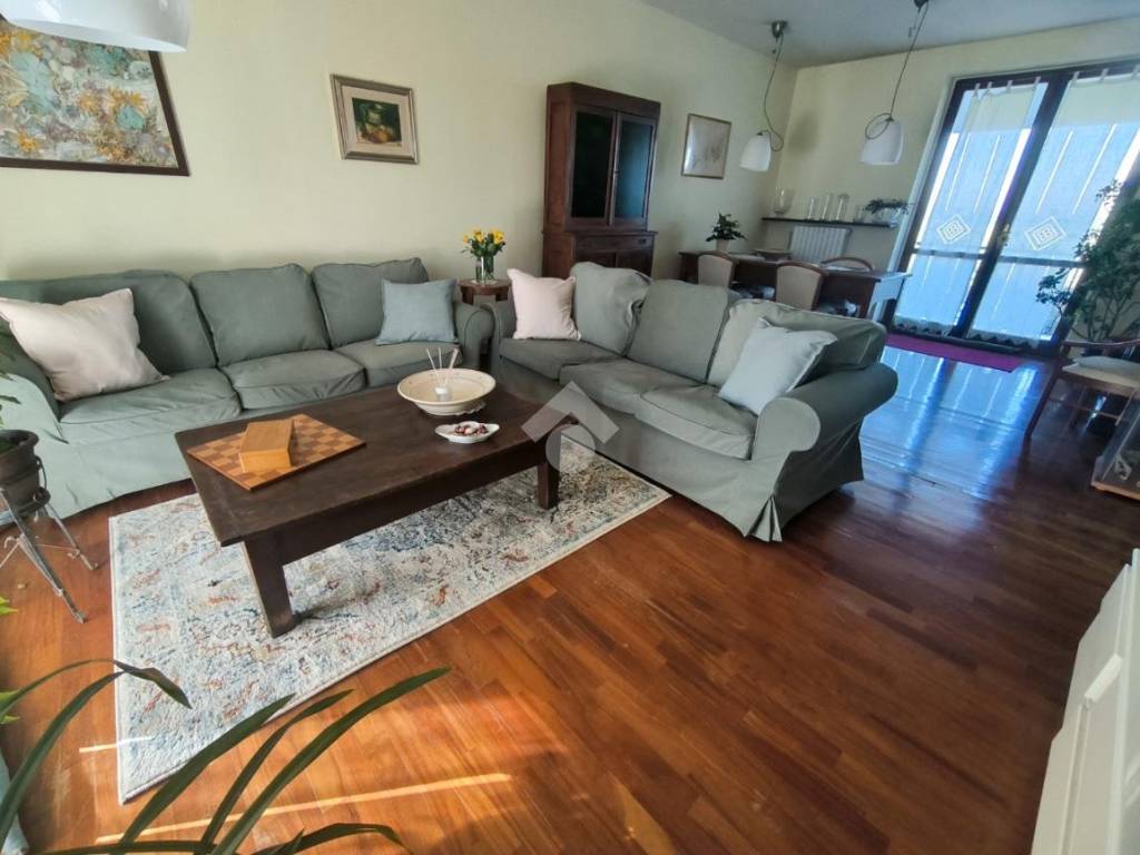 casa indipendente in vendita a Mediglia in zona Triginto