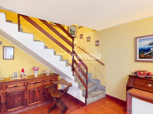 casa indipendente in vendita a Mediglia