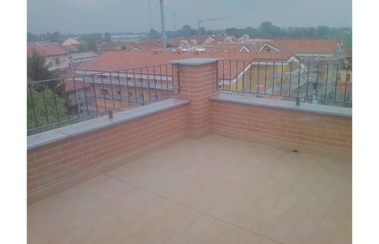 appartamento in vendita a Mediglia in zona Robbiano