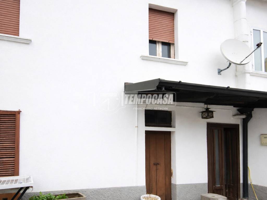 casa indipendente in vendita a Mediglia