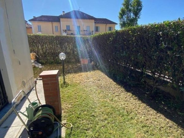 appartamento in vendita a Mediglia in zona Bustighera