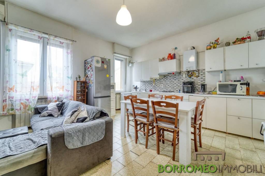 appartamento in vendita a Mediglia in zona Triginto