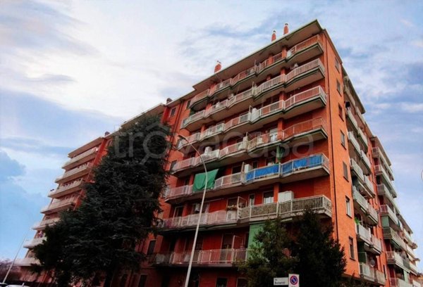 appartamento in vendita a Mediglia in zona Mombretto