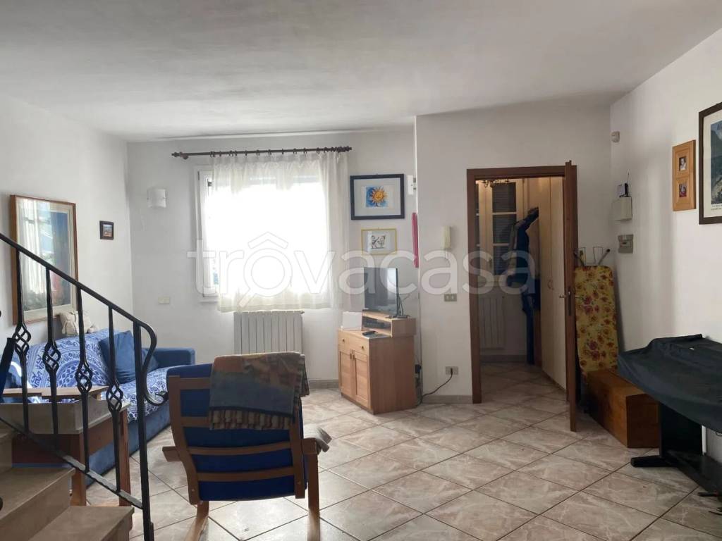 casa indipendente in vendita a Mediglia