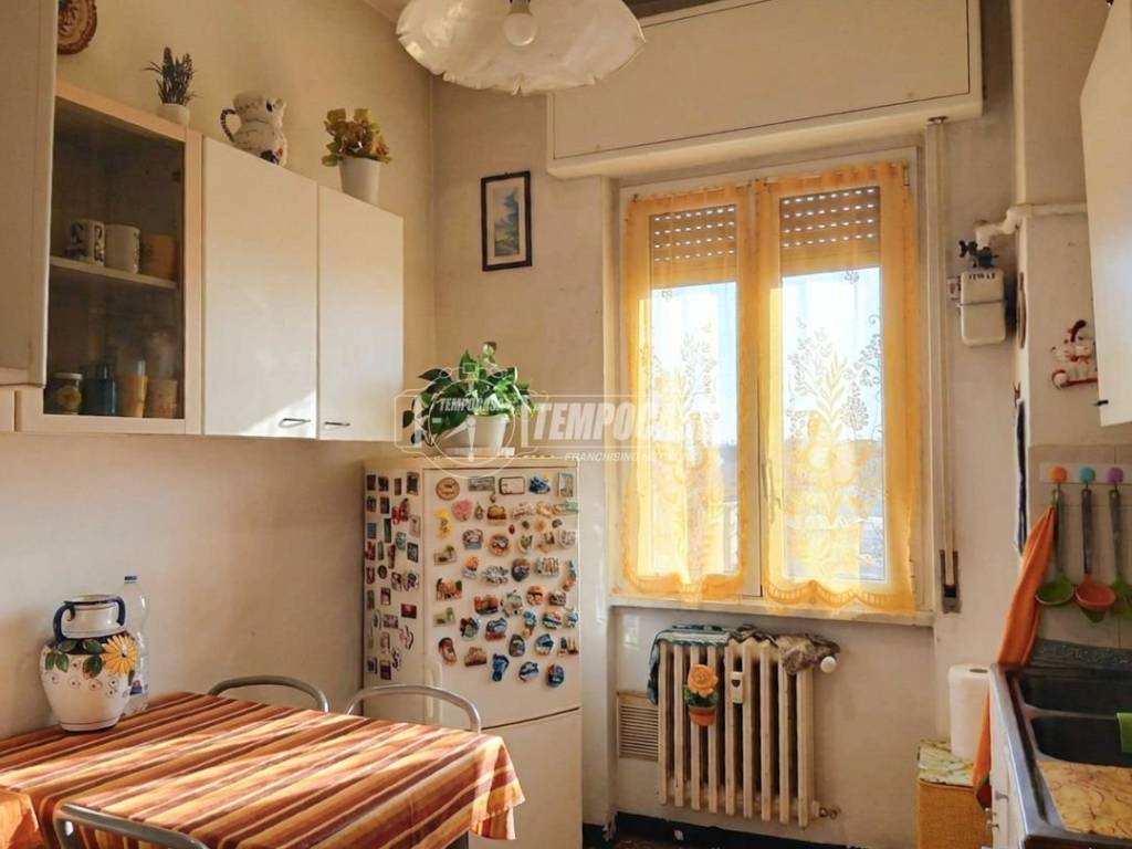 appartamento in vendita a Mediglia in zona Bustighera