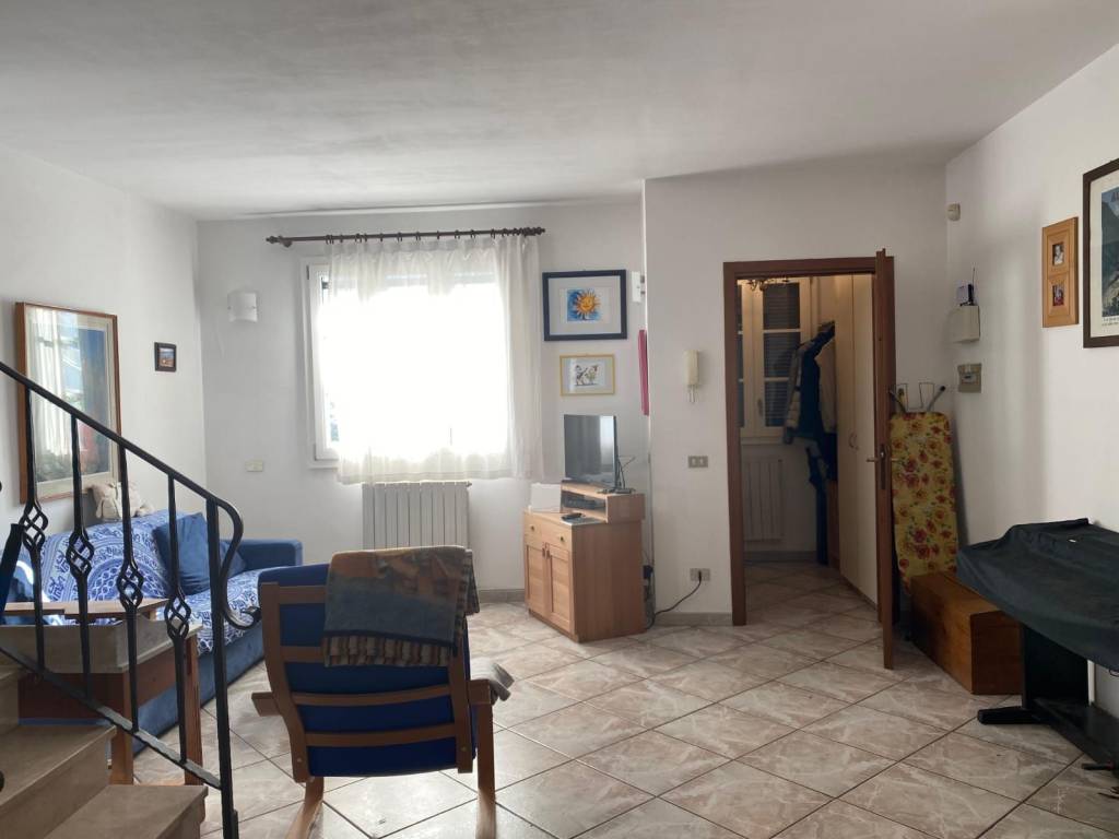 casa indipendente in vendita a Mediglia in zona Triginto