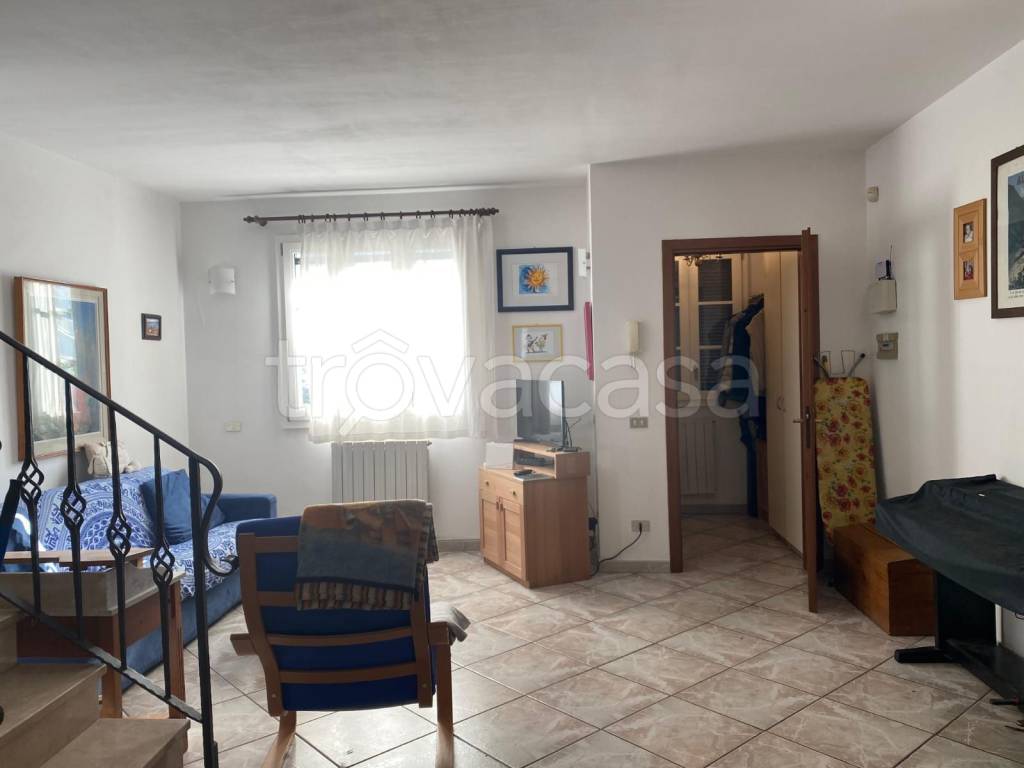 casa indipendente in vendita a Mediglia in zona Triginto