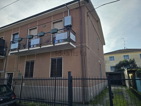 appartamento in vendita a Mediglia in zona Triginto