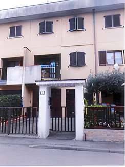 appartamento in vendita a Mediglia in zona Mombretto