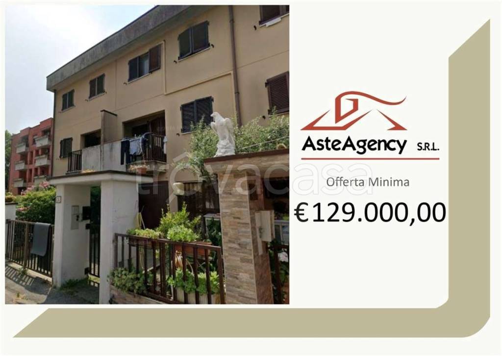 appartamento in vendita a Mediglia in zona Mombretto