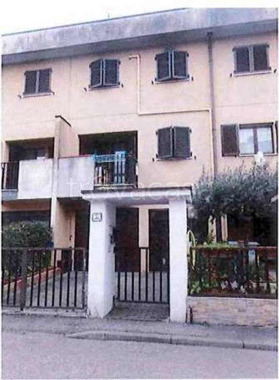 casa indipendente in vendita a Mediglia in zona Mombretto