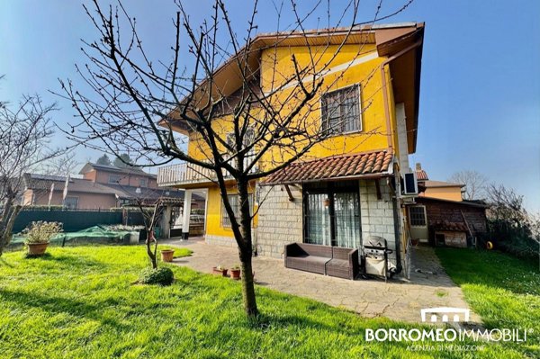 casa indipendente in vendita a Mediglia in zona Triginto