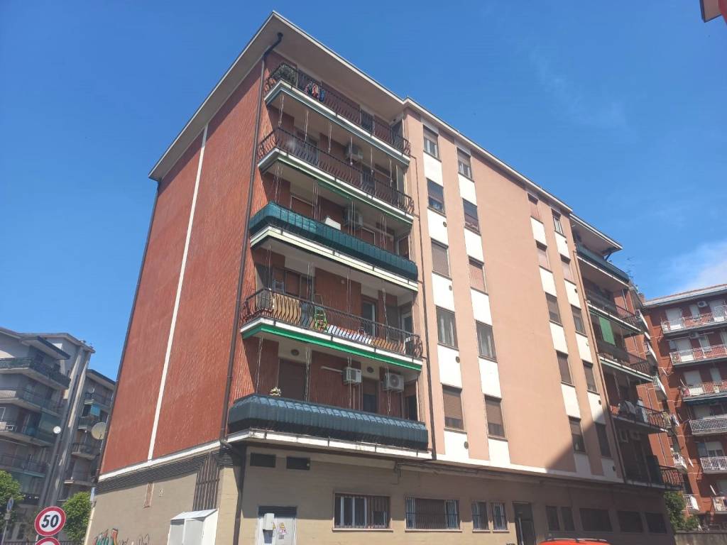 appartamento in vendita a Mediglia in zona Mombretto