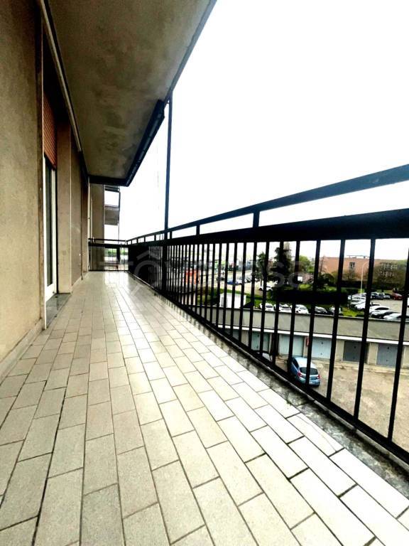 appartamento in vendita a Mediglia in zona Mombretto