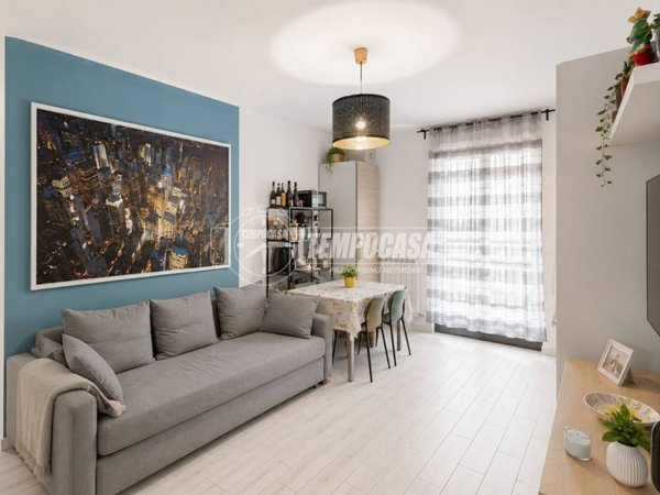 appartamento in vendita a Mediglia in zona Mombretto
