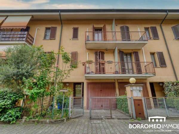 casa indipendente in vendita a Mediglia in zona Mombretto