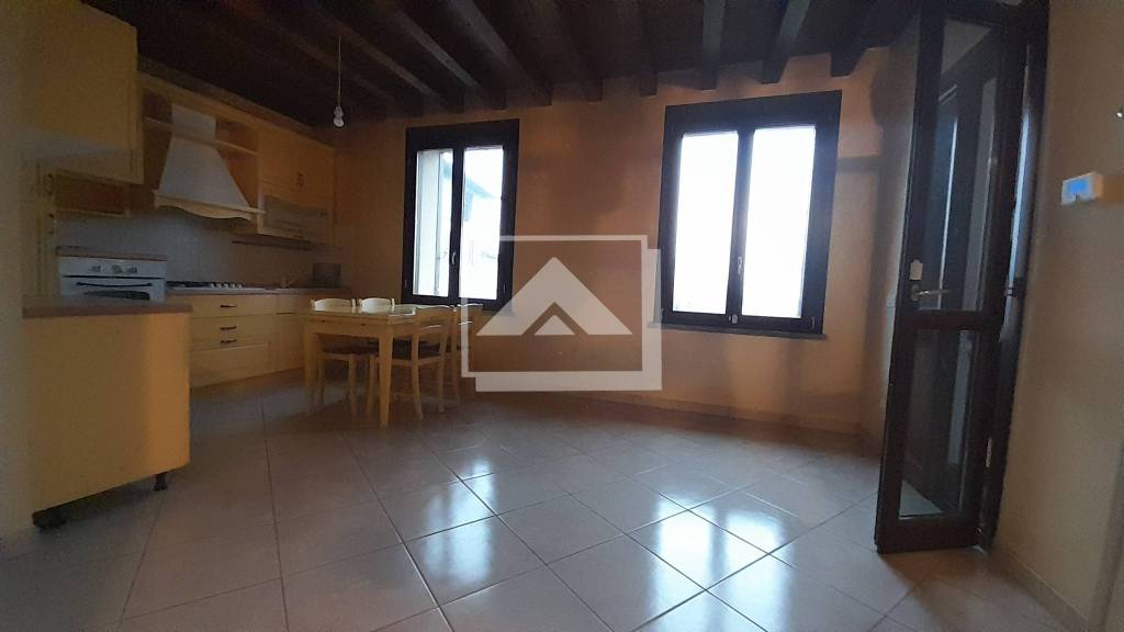 appartamento in vendita a Mediglia in zona San Martino Olearo