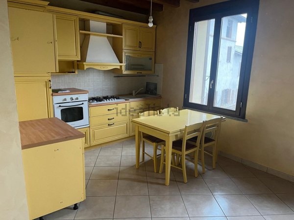 appartamento in vendita a Mediglia in zona San Martino Olearo