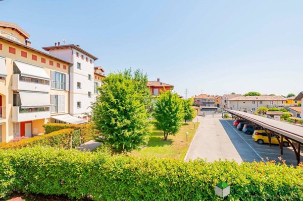 appartamento in vendita a Mediglia in zona Triginto