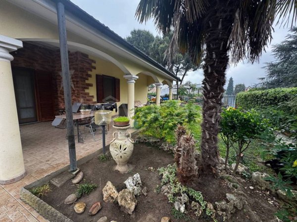 casa indipendente in vendita a Mediglia