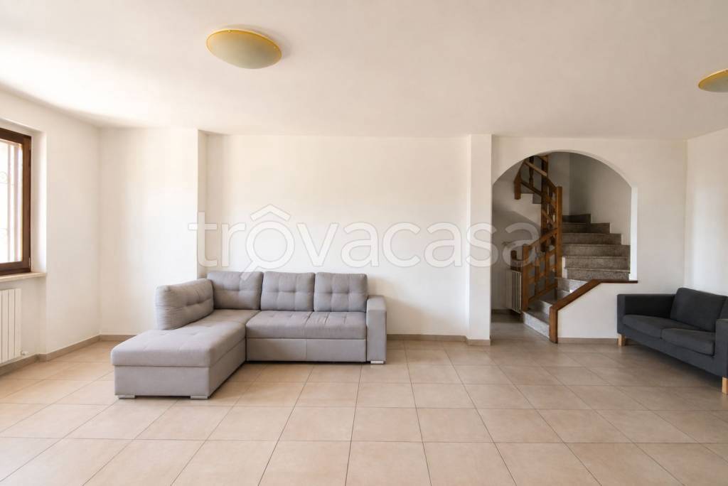 casa indipendente in vendita a Mediglia in zona Triginto