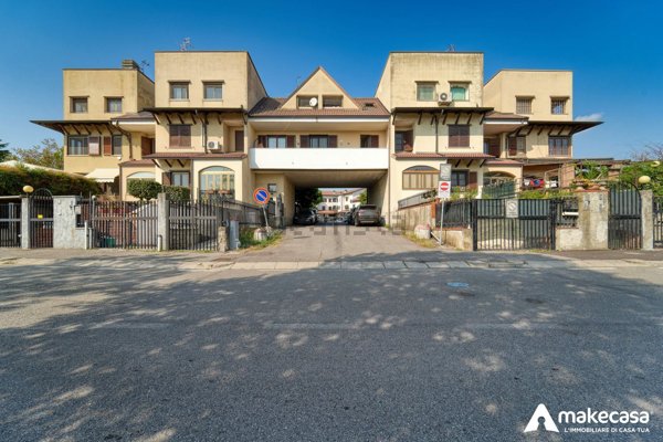 casa indipendente in vendita a Mediglia in zona Bustighera