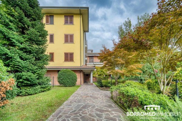 appartamento in vendita a Mediglia in zona Bustighera