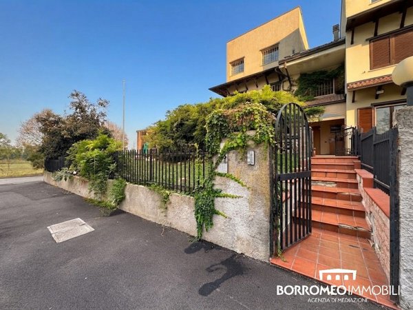 casa indipendente in vendita a Mediglia in zona Triginto