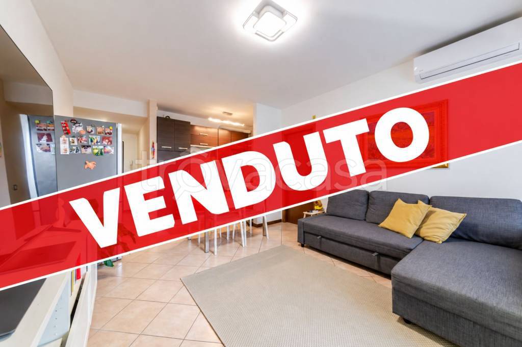 appartamento in vendita a Mediglia in zona Bettolino