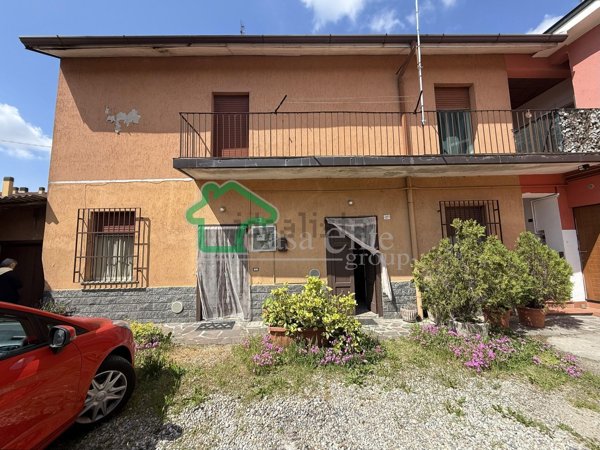 casa indipendente in vendita a Mediglia in zona San Martino Olearo