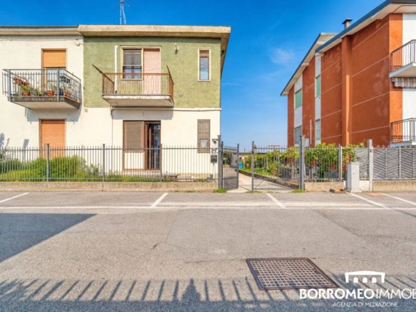 appartamento in vendita a Mediglia in zona Triginto