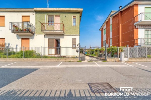 appartamento in vendita a Mediglia in zona Triginto