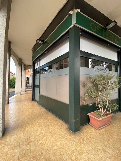 negozio in vendita a Melegnano