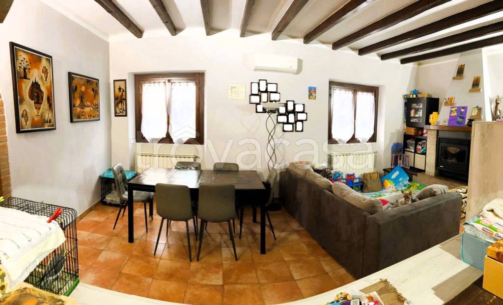 casa indipendente in vendita a Melegnano