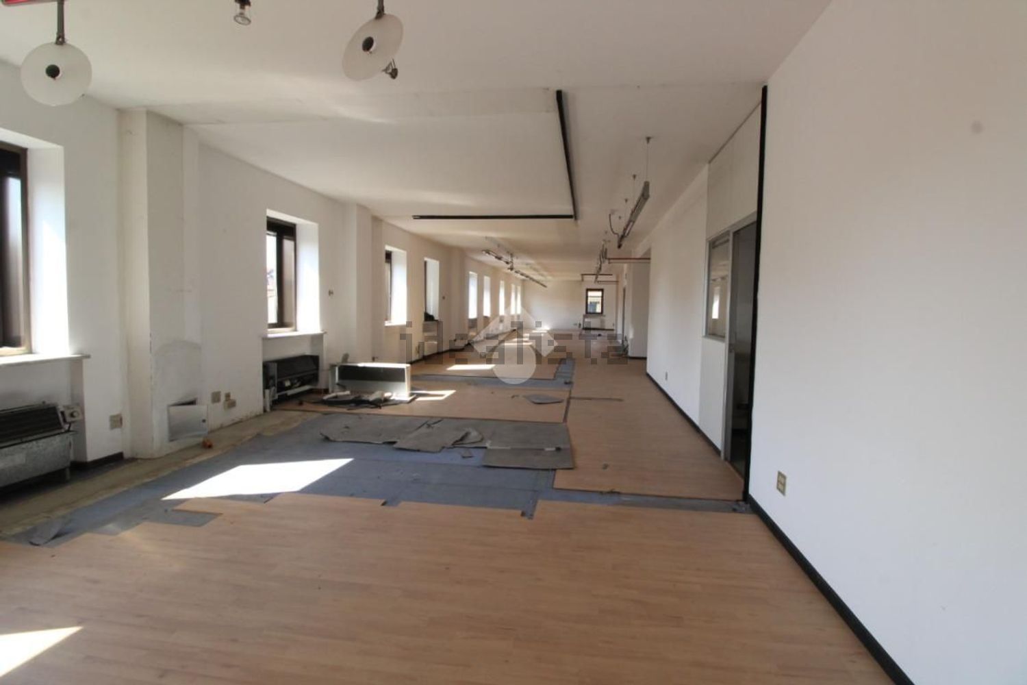 ufficio in vendita a Melegnano