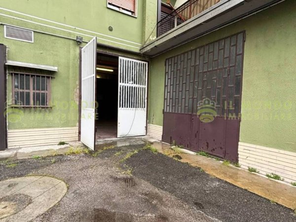 locale di sgombero in vendita a Melegnano