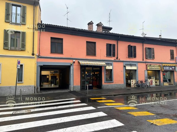 negozio in vendita a Melegnano