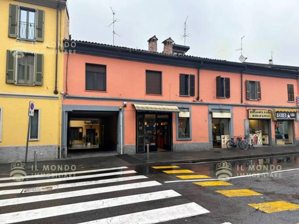negozio in vendita a Melegnano
