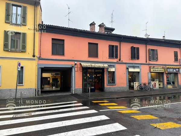 negozio in vendita a Melegnano