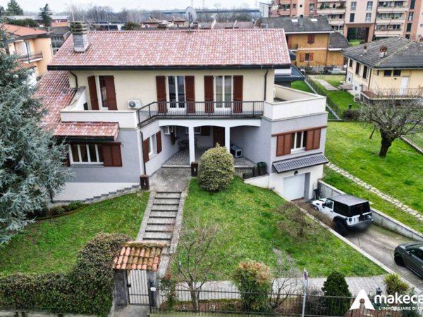 casa indipendente in vendita a Melegnano