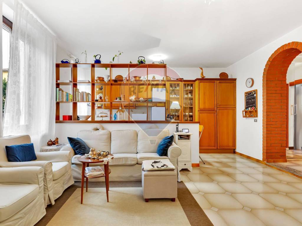 casa indipendente in vendita a Melegnano