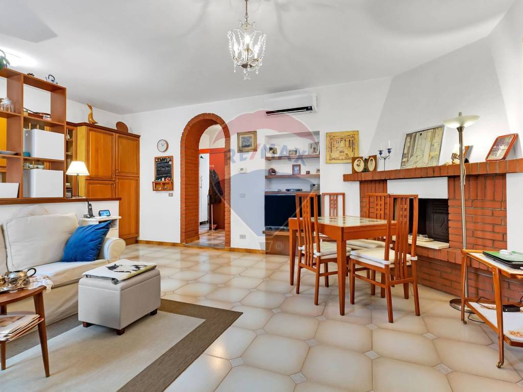 casa indipendente in vendita a Melegnano