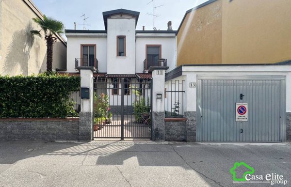 casa indipendente in vendita a Melegnano