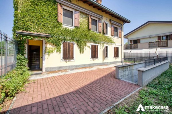 casa indipendente in vendita a Melegnano